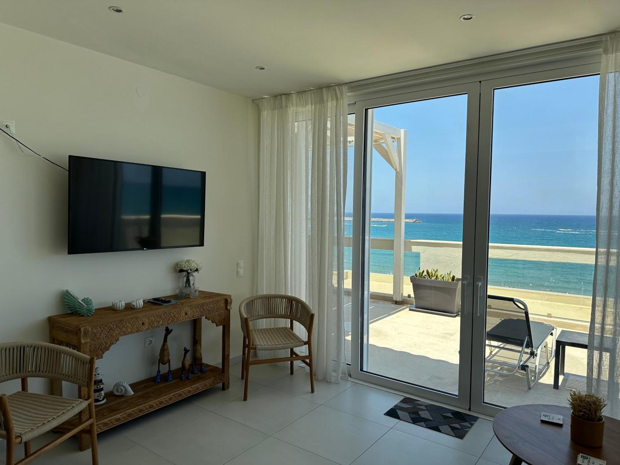 Nathalie'S Beachfront Apartment Ретимно Экстерьер фото